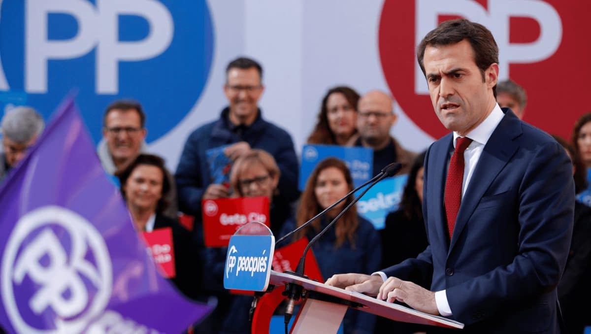 Feijóo se implica en la campaña aragonesa para "reducir la dependencia de Vox" y abrir brecha con el PSOE