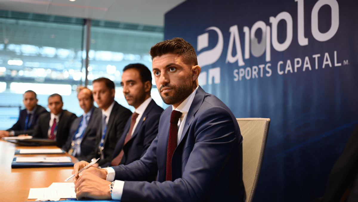 Apollo ya manda en el Atlético... con David Villa en el Consejo