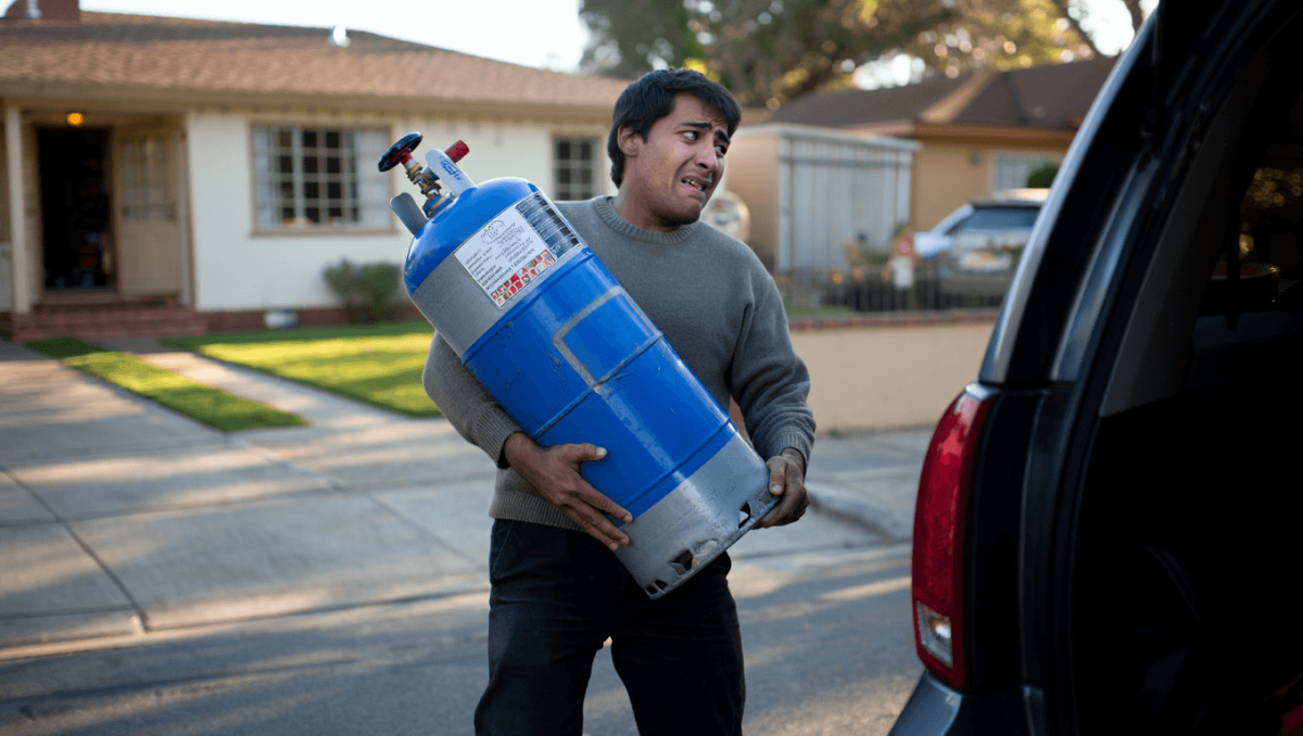 La OCU avisa: la guerra de Irán lleva a la bombona al precio máximo permitido por la ley