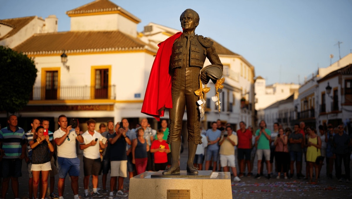 Morante de la Puebla rescata el sueño del monumento a Rafael de Paula en Jerez