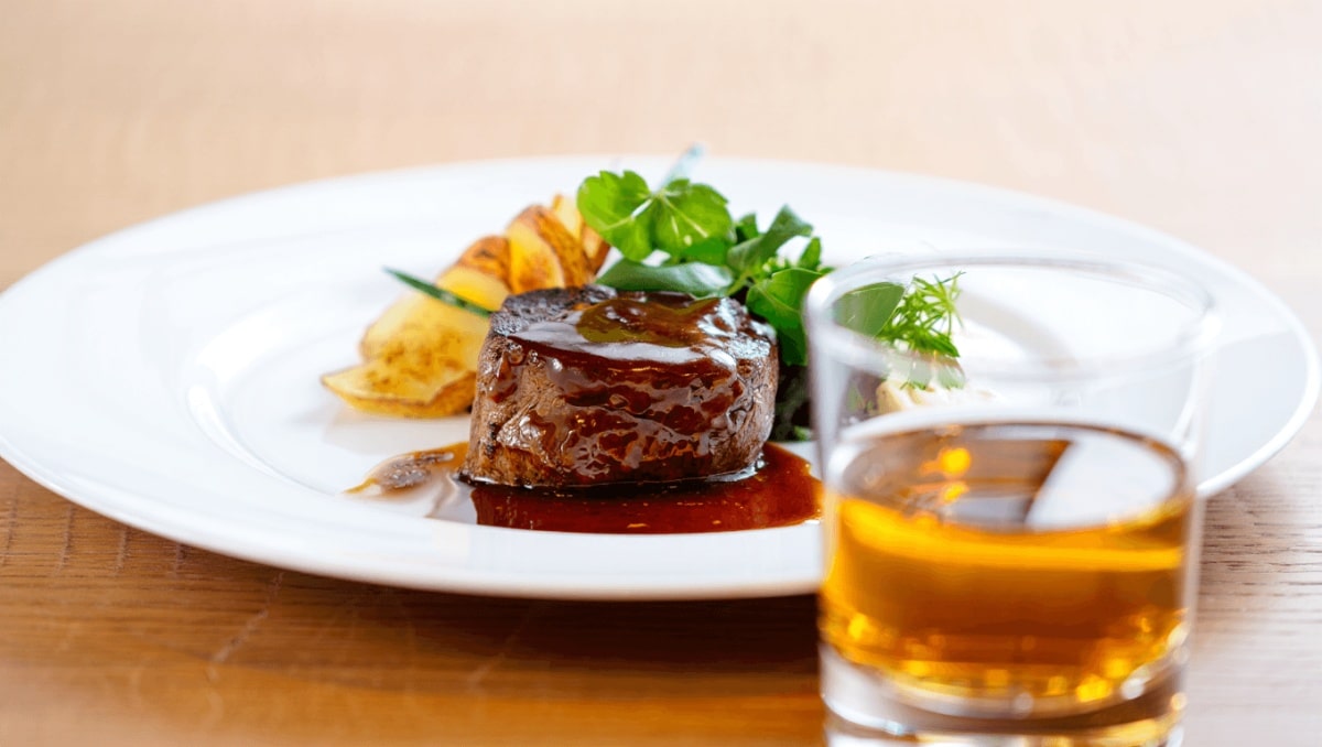 
     Solomillo al whisky: receta de la más famosa tapa de Sevilla   