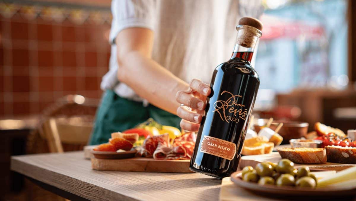 Elevamos el tapeo de estas vacaciones con un vermú rojo gran reserva de Reus elaborado con más de 100 botánicos