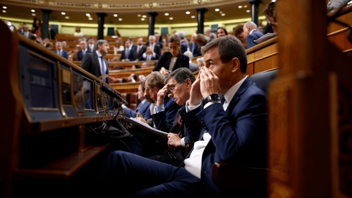 El PP salva a Le Senne en el Senado: descarta condenar la destrucción de la foto de Aurora Picornell