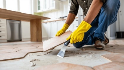 Adiós azulejos en el suelo de la cocina de la forma más rápida: así de fácil se puede renovar en un día