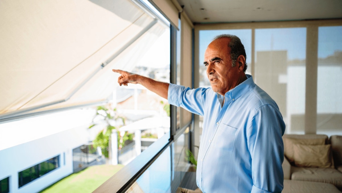 Jorge Morales, ingeniero industrial: "Cuando tenemos una habitación a la que le está dando el sol todo el día hay que intentar poner un toldo porque es un ahorro directo"