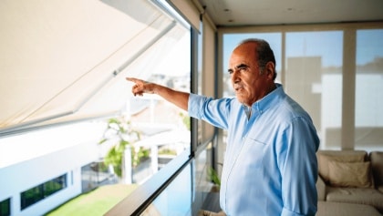 Jorge Morales, ingeniero industrial: "Cuando tenemos una habitación a la que le está dando el sol todo el día hay que intentar poner un toldo porque es un ahorro directo"