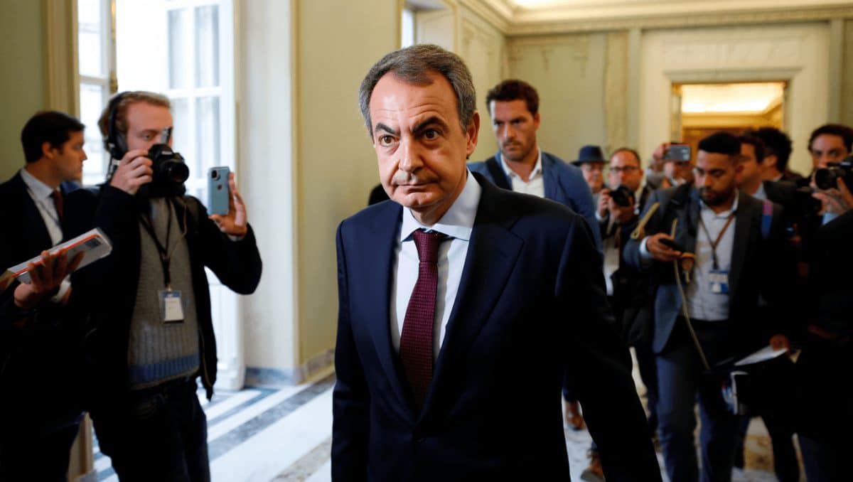 El PSOE pide esperar con Zapatero porque otros juzgados vieron lícito cobrar comisiones, como hizo el hermano de Ayuso