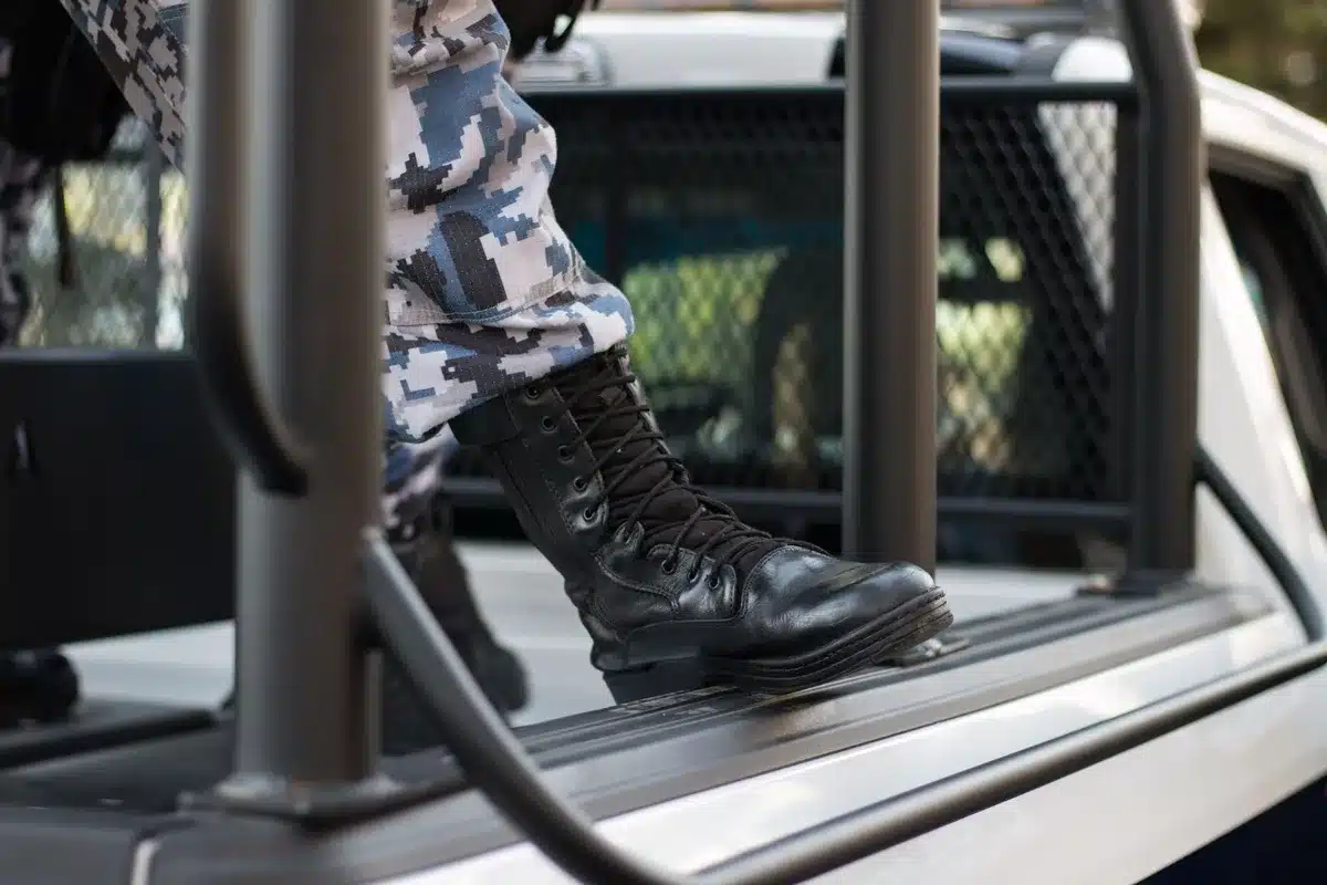 Personal militar y policial coordinados en operativo de seguridad fronteriza con protocolos de actuación