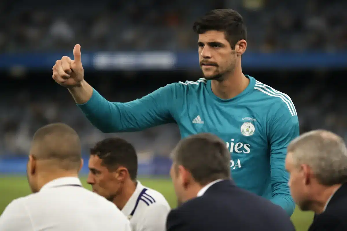 Respaldo de Courtois al plan del Madrid